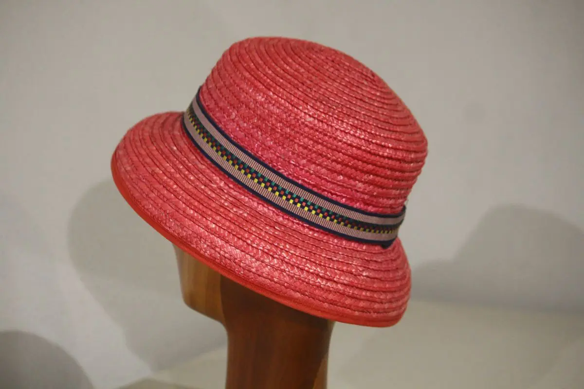 Chapeau, femme, de type cloche, paille, rouge, T 54 à T 57 – Image 3