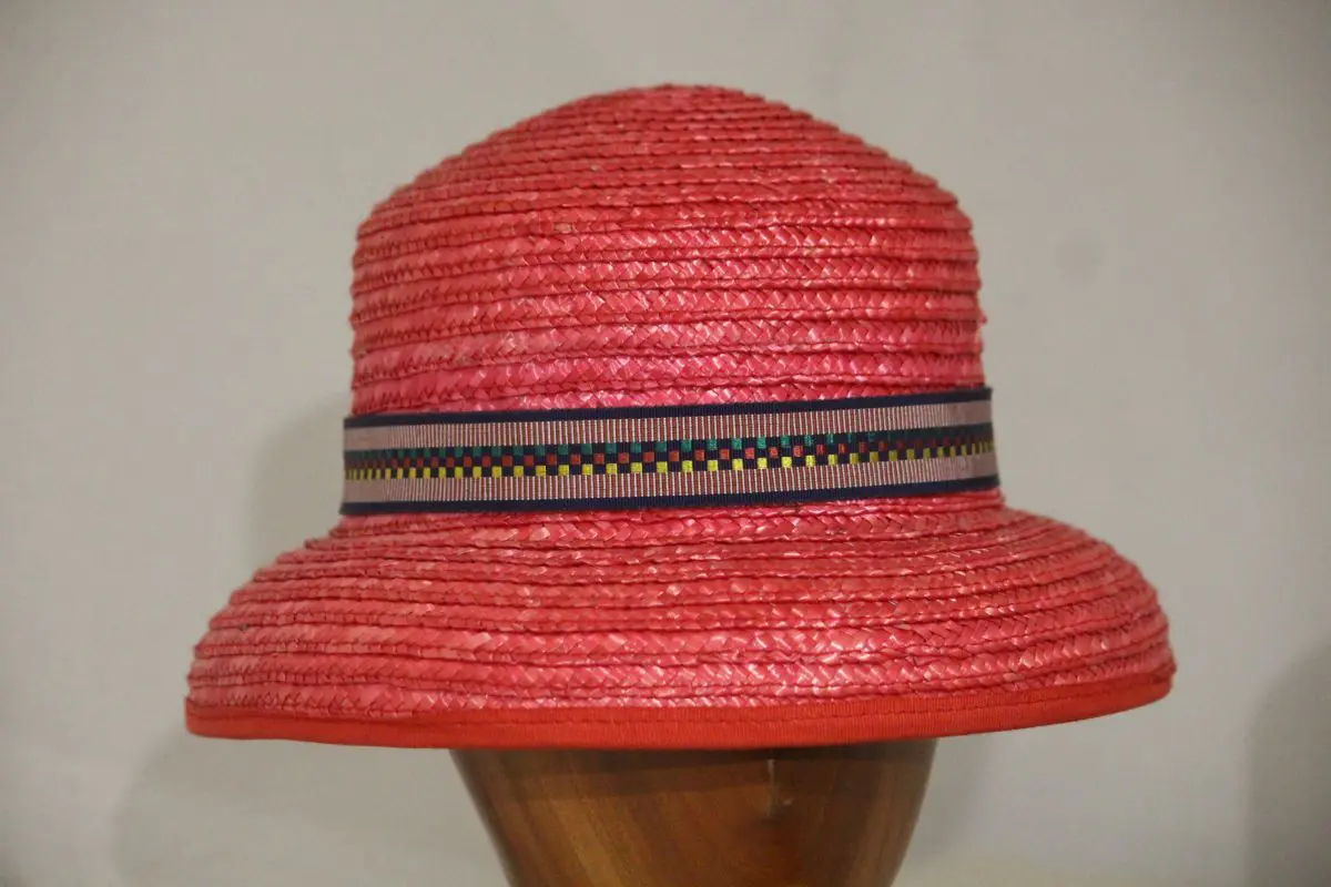 Chapeau, femme, de type cloche, paille, rouge, T 54 à T 57 – Image 4