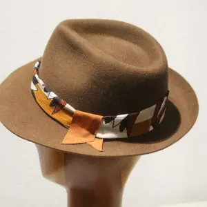 Chapeau, type Fedora, en feutre de laine, marron,T 57