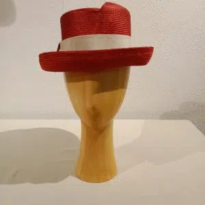 Chapeau femme, type 1/2 haut de forme, en paille, rouge, T 56