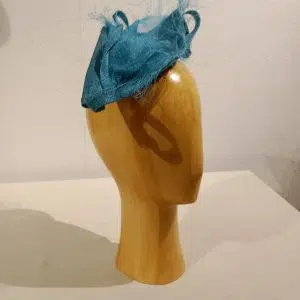 Chapeau femme, de cérémonie, en sisal bleu turquoise, T unique