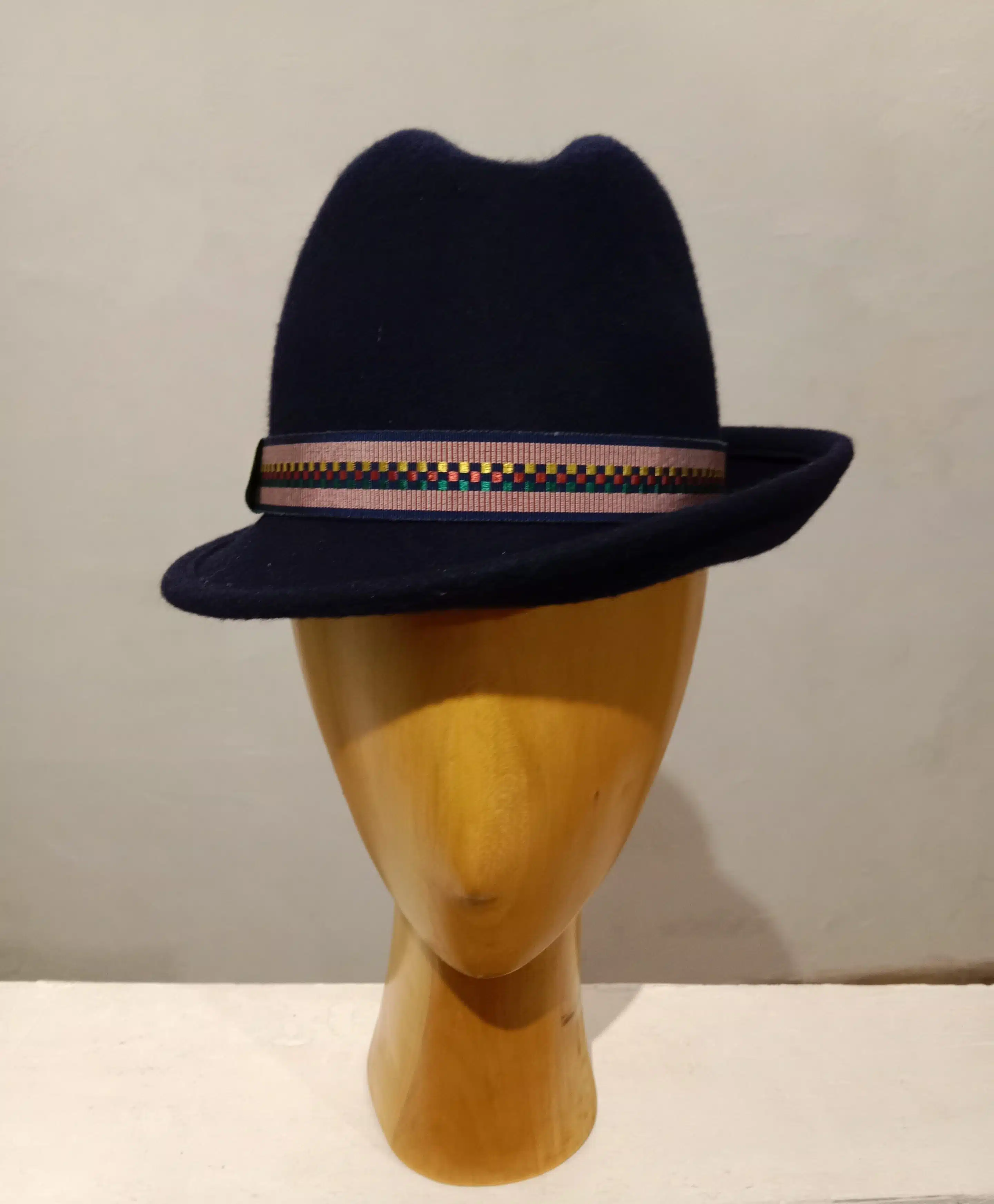 Chapeau femme, type Trilby Fedora, en feutre de laine, marine, T 56 – Image 9