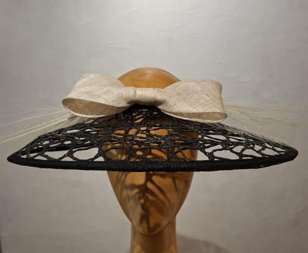 Chapeau Femme, type Capeline, noir et ivoire, T 56