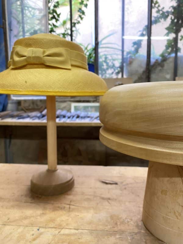 Forme à chapeaux – Bord clochant bombé Ø28 avec dorcet – Image 2
