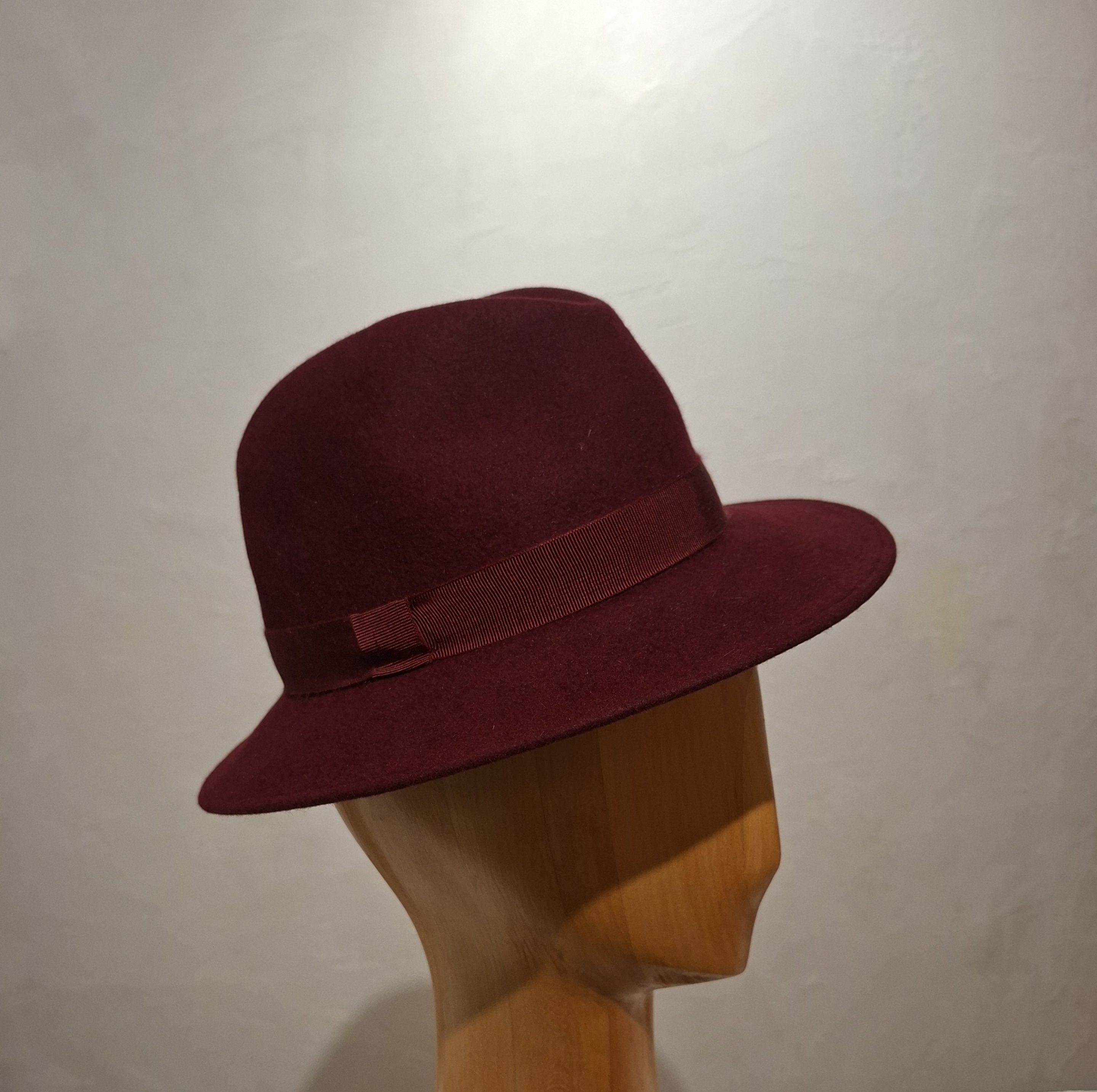 Chapeau, type Fedora, feutre de poil, Bordeaux, T 58