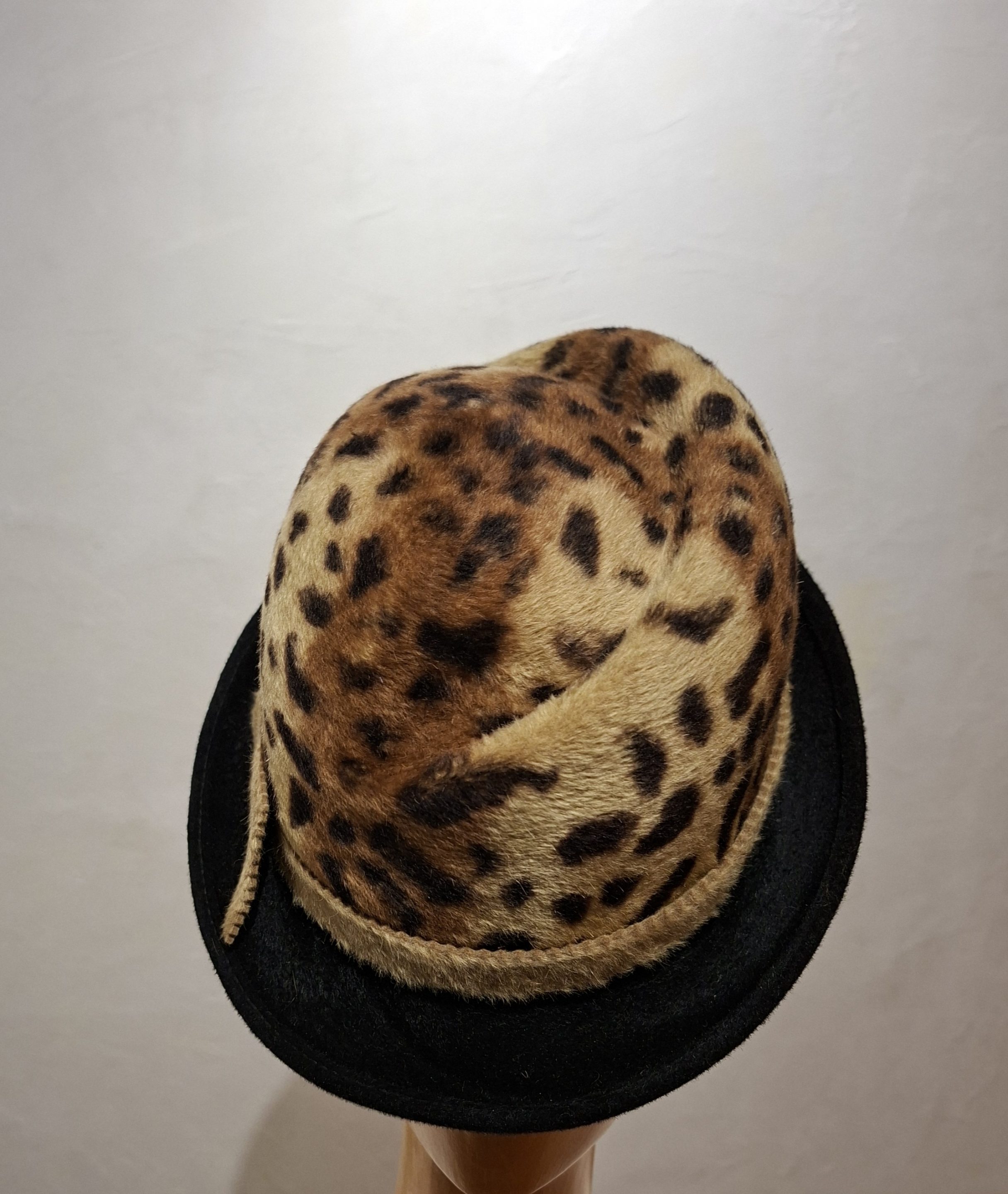 Chapeau Femme, en feutre de poil, léopard et noir, T 56 – Image 6