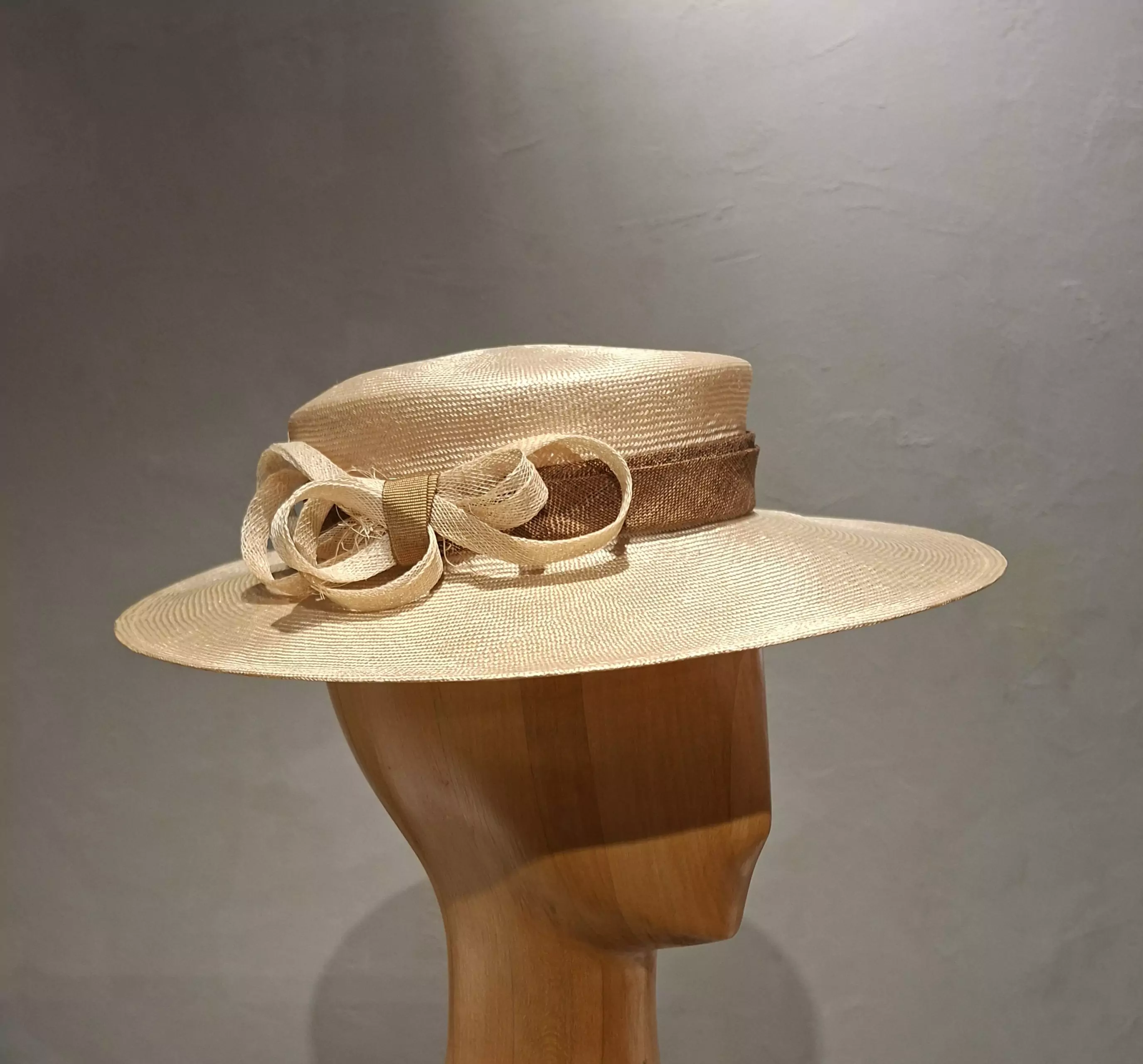Chapeau Femme, type Capeline, Paille naturelle, couleur dorée, T 56