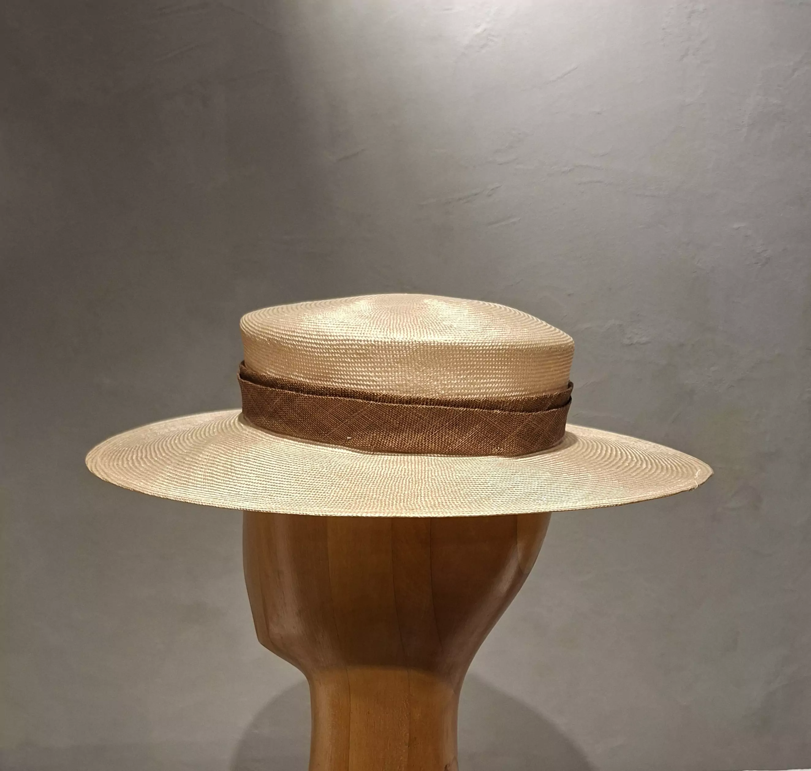 Chapeau Femme, type Capeline, Paille naturelle, couleur dorée, T 56 – Image 3