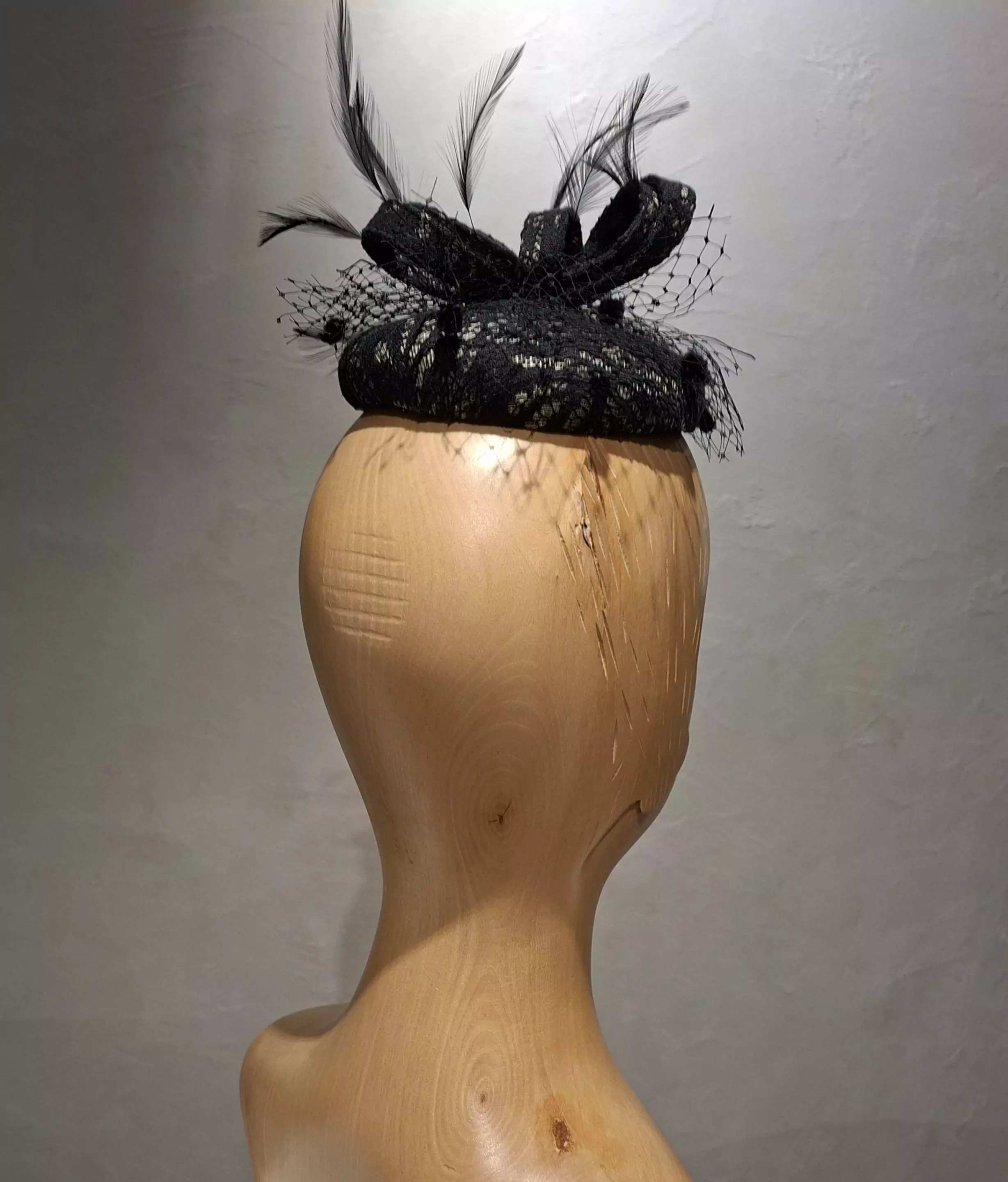 Chapeau Femme, type Bibi rond, recouvert de dentelle noire, T unique – Image 4