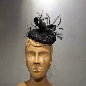 Chapeau Femme, type Bibi rond, recouvert de dentelle noire, T unique