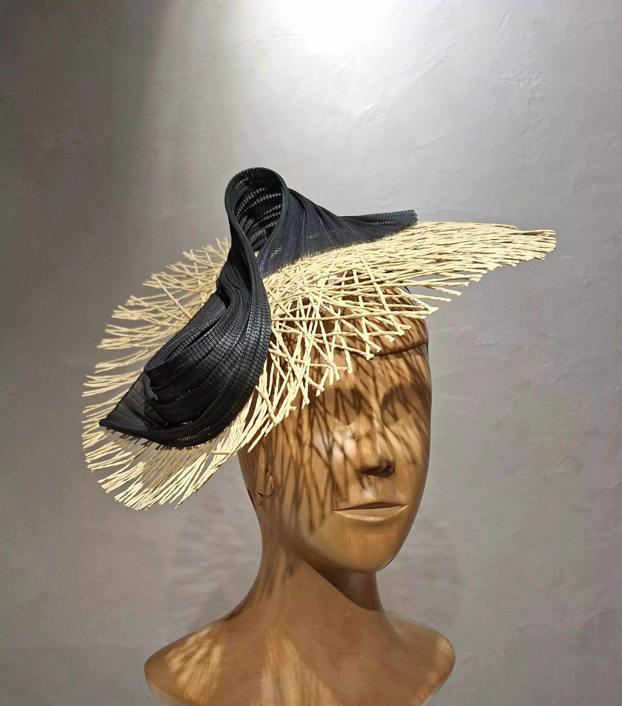 Chapeau Femme, type Parure de tête, beige et noir, Taille unique