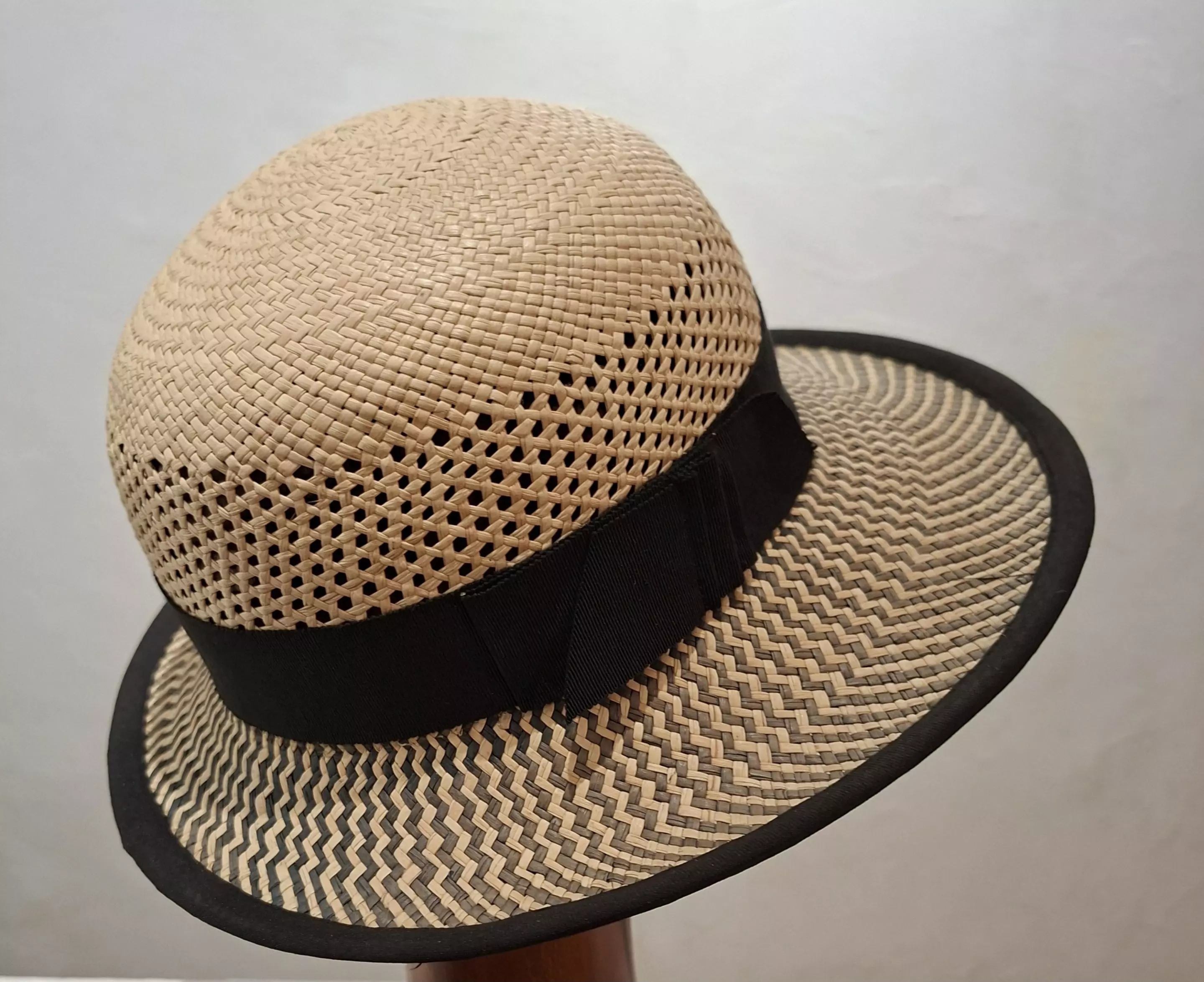 Chapeau Femme, type Casquette, en paille type Panama, T 55 – Image 3