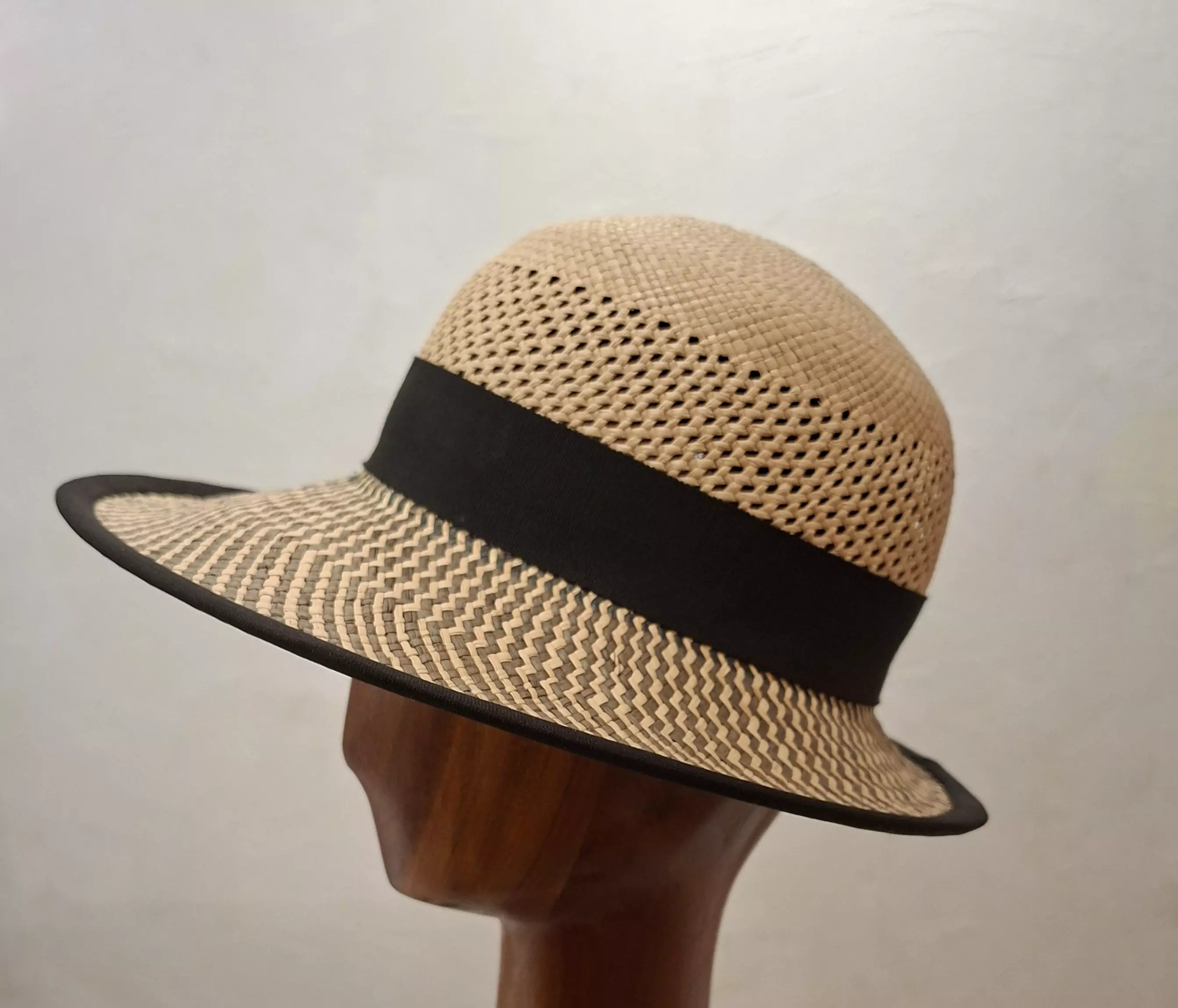 Chapeau Femme, type Casquette, en paille type Panama, T 55 – Image 5