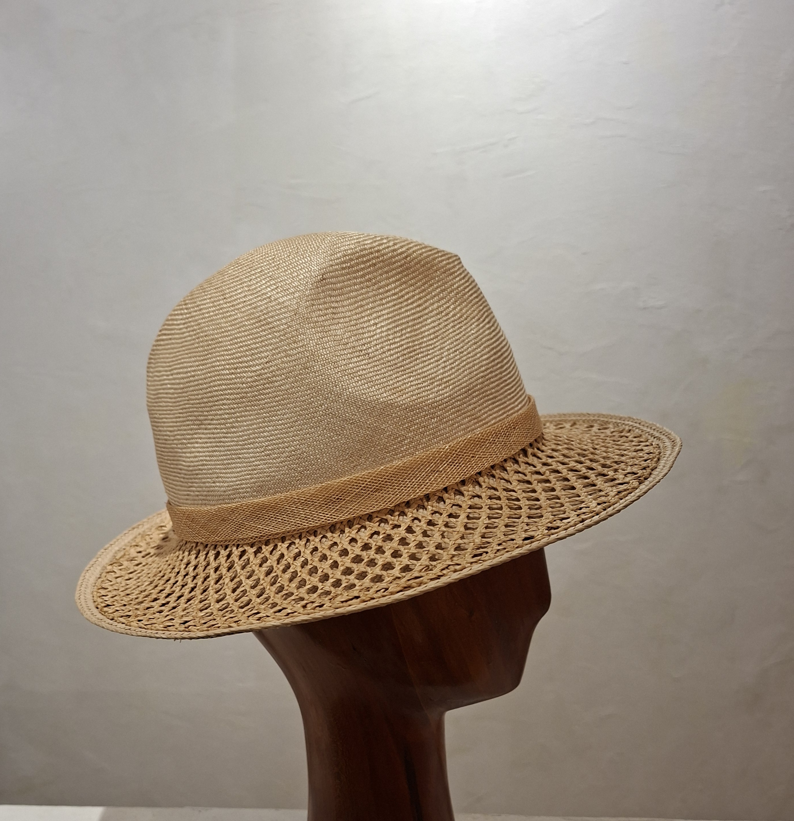 Chapeau mixte, type Fedora, en paille Parasisal fine et cannage, T 55 – Image 3