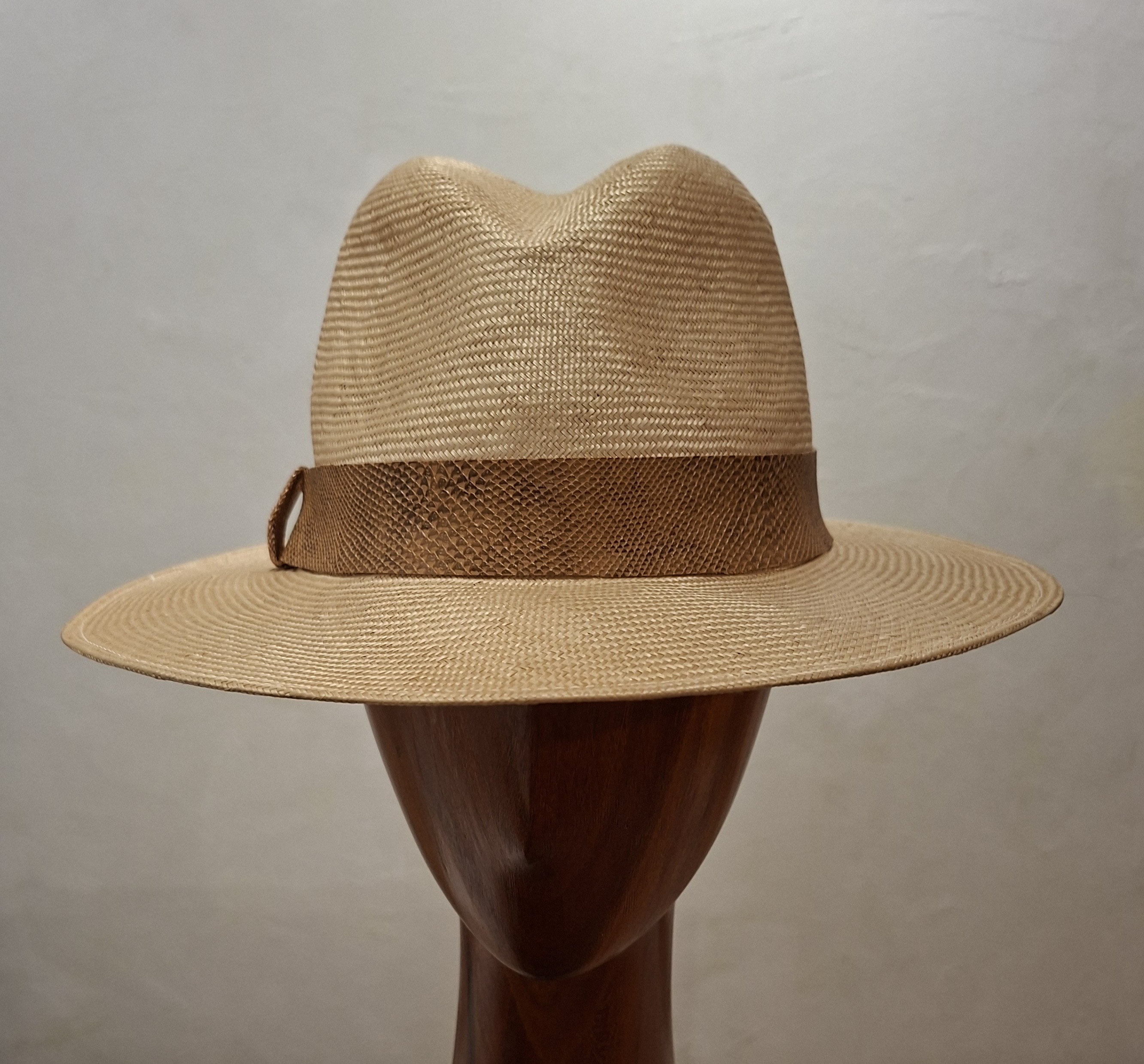Chapeau mixte, type « Fedora » en paille Parasisal fine, beige, T 56